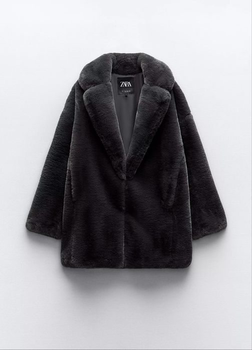 Zara пухкаво ново палто