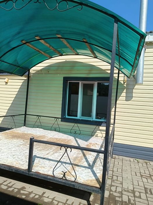 Продам тапчан в хорошем состоянии.