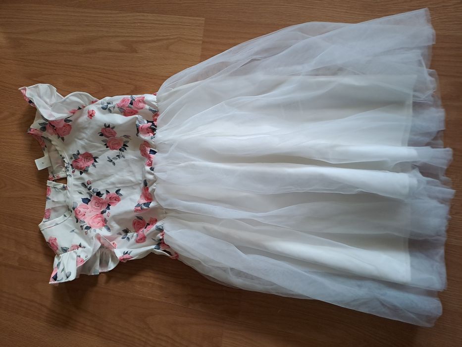 Rochițe fetiță marime 6 ani 40 lei bucata