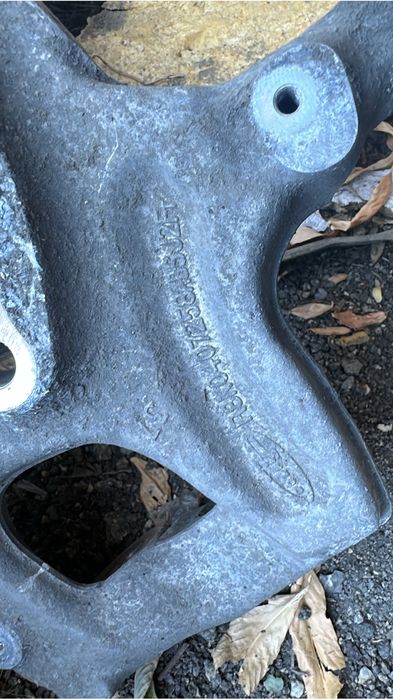 Fuzeta dreapta fata  audi a4 b8 b8.5 r8k0407258g