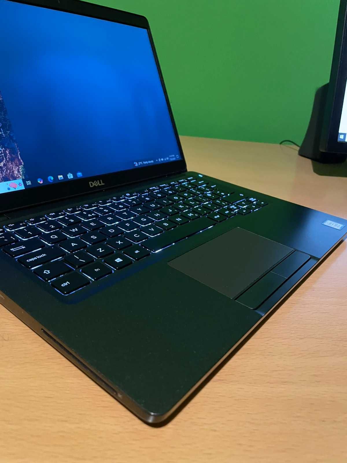 Dell Latitude 5300 - 13.3'', i5 8265, 256GB M.2 PCle NVMe SSD, 8GB RAM