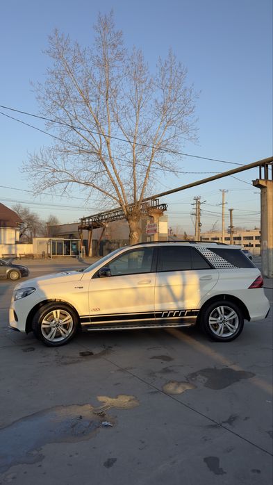 Mercedes Benz GLE 400