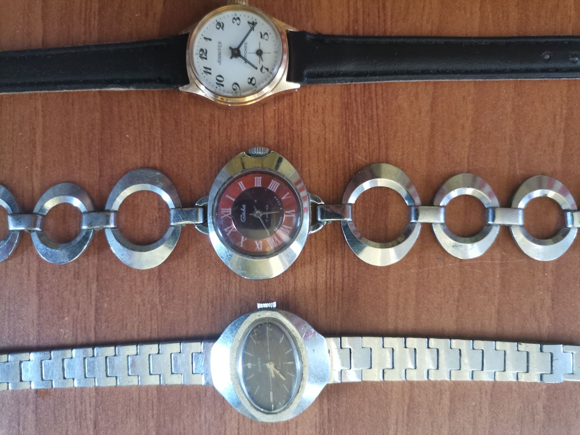 Ceasuri de mana pentru femei