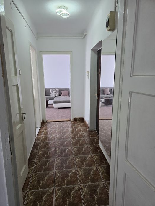 Inchiriez apartament 2 camere UltraCentral