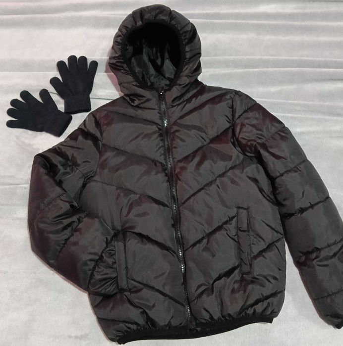 Дрехи за момче, яке за момче в отлично сьстояние + подарьк