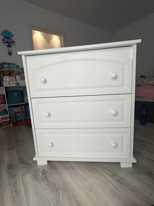 Comoda cu masa de infasat Ideal Bebe