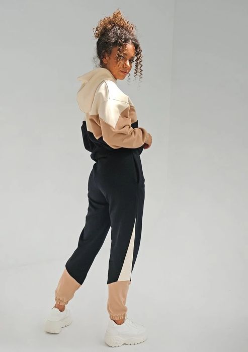 Дамски спортен екип MOSQUITO.