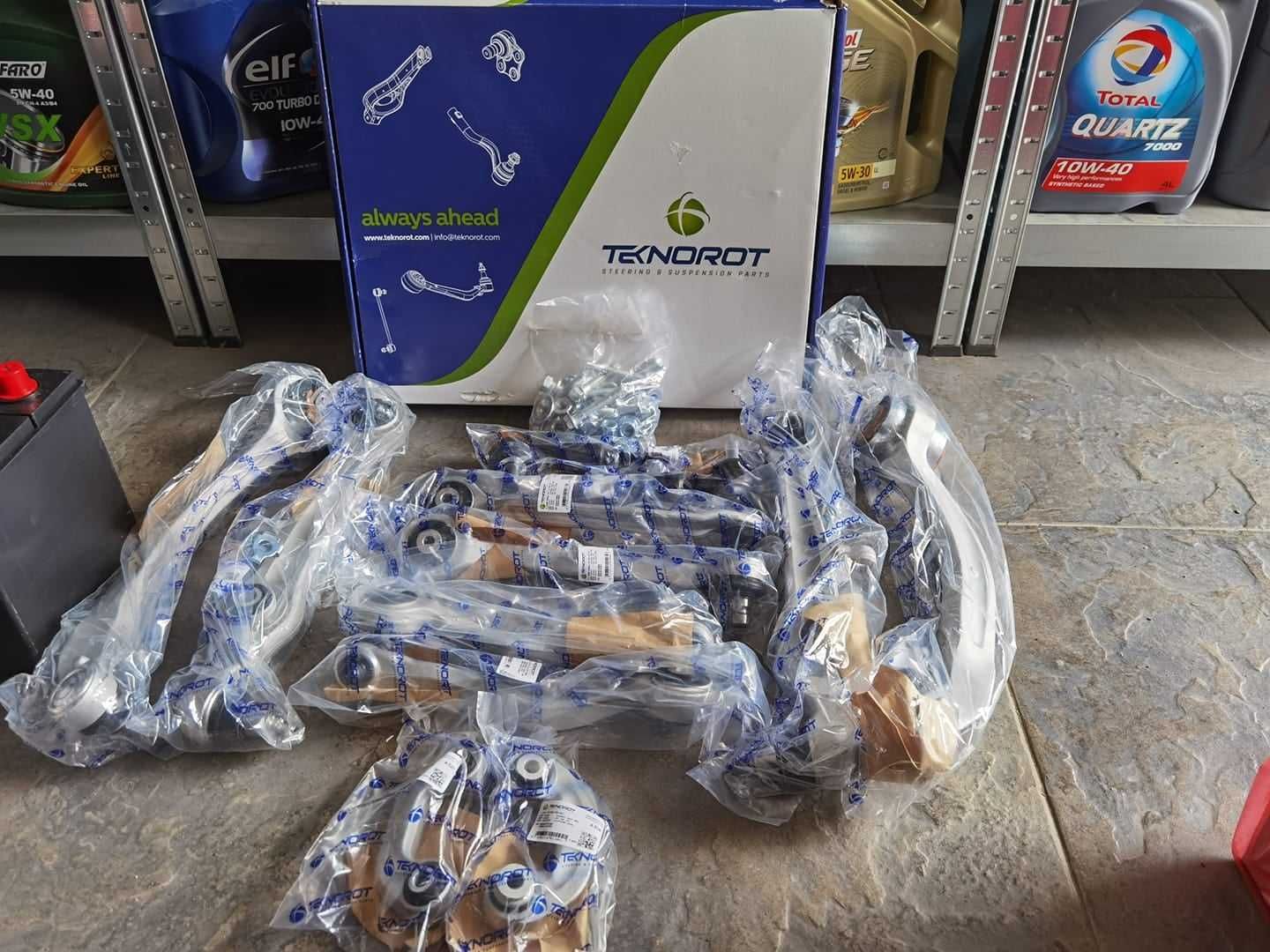 Комплект носачи окачване за Audi и VW  ТОП ЦЕНА!