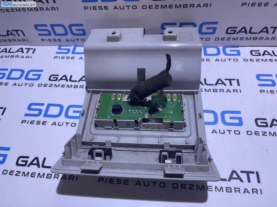 Plafoniera Lumini Lampa Iluminare Interior Habitaclu Suport Ochelari Ford Galaxy 2001 - 2006 Cod 7M3868403C 3M21-519A58-ACW 7M3947105 1M21-13774-AA