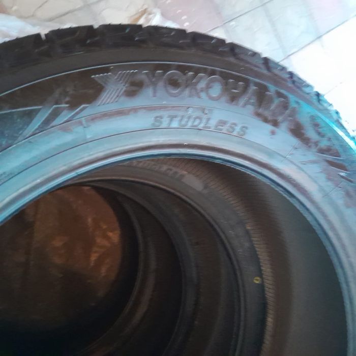 Продам шины  зимние новые Япония 235/55/R20