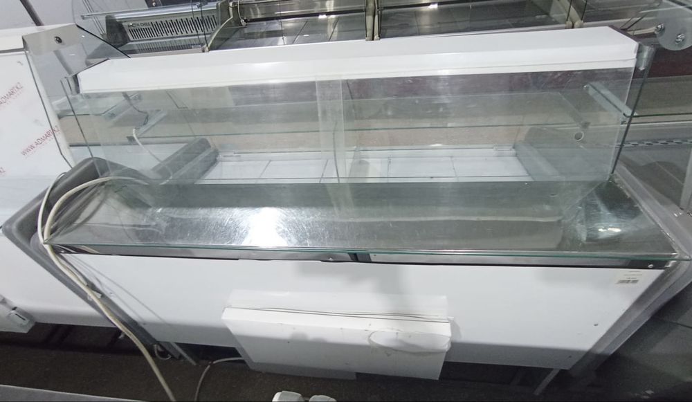 Ветринный холодильник