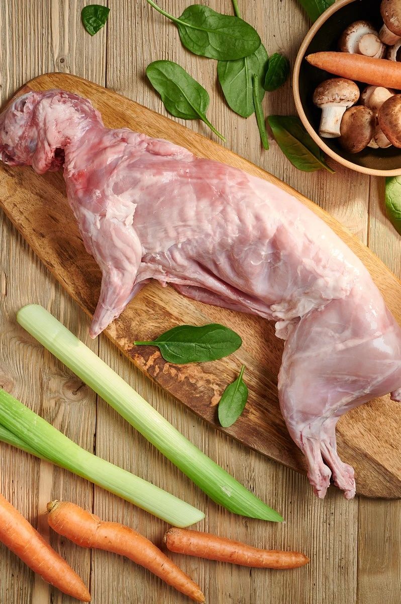 Продавам зайци и заешко месо.