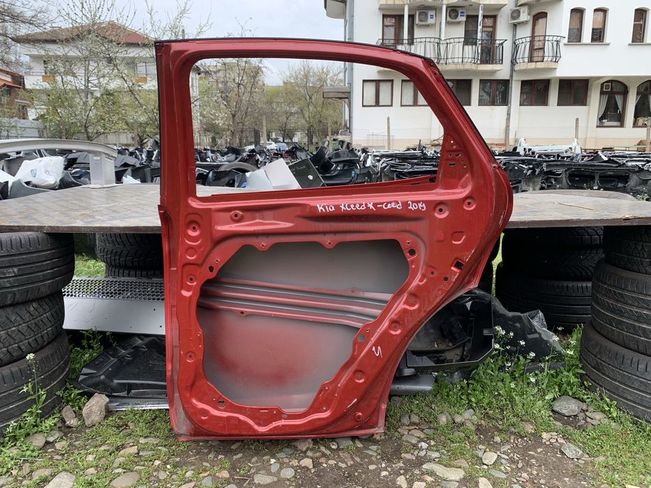 Врата Kia X-CEED