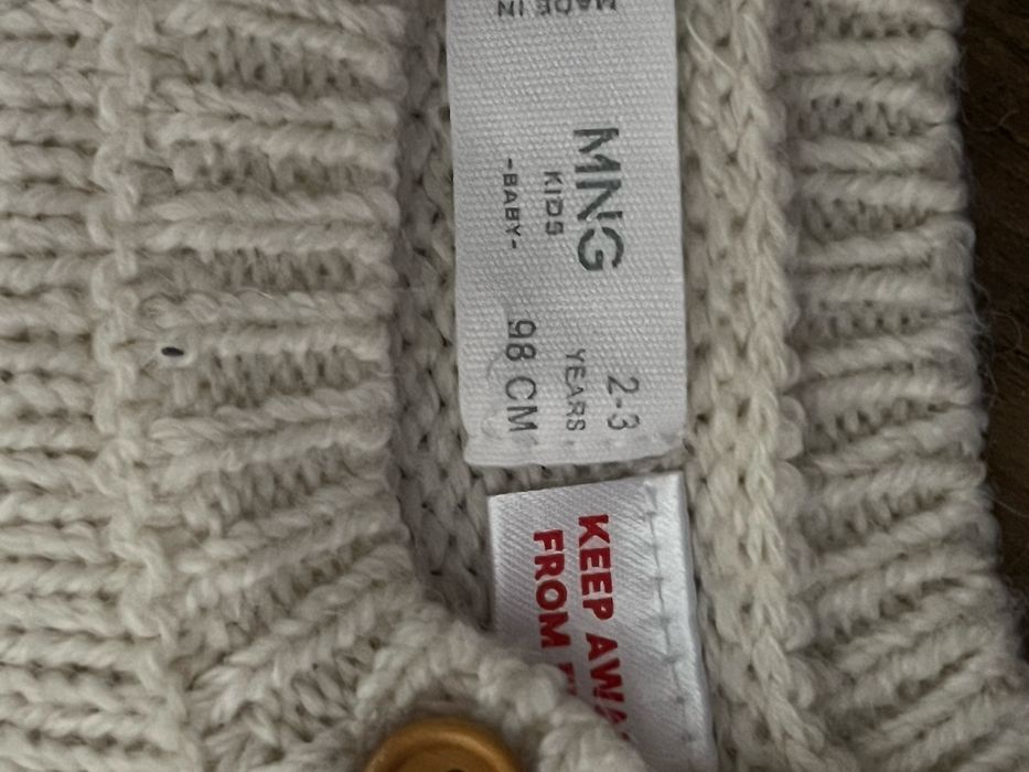 Зимни пуловери - Mango и Armani baby - размер 2-3 години