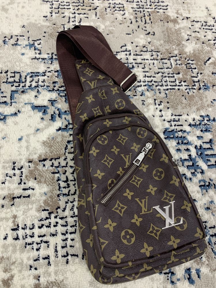 Срочно продам сумку Louis Vuitton