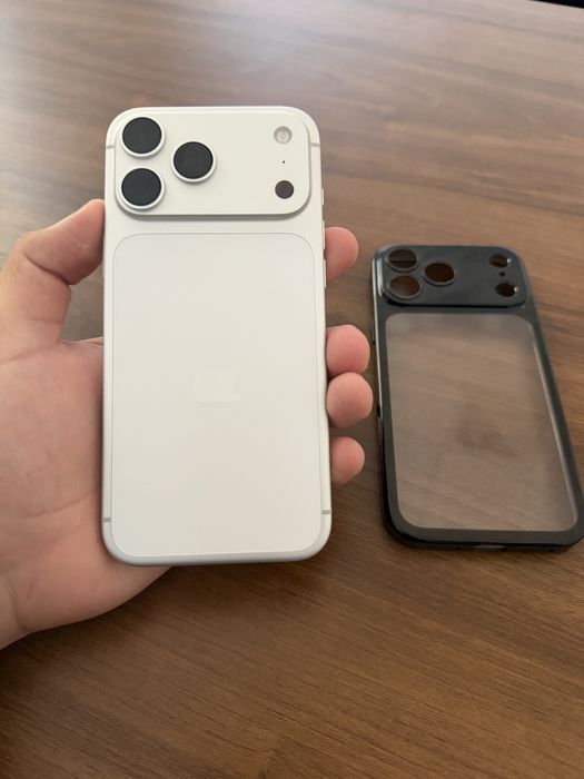 Iphone 17 pro max 512 gb / 100% / 29 incarcari