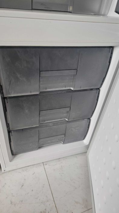 Combina frigorifica Arctic AK315P+ 181cm