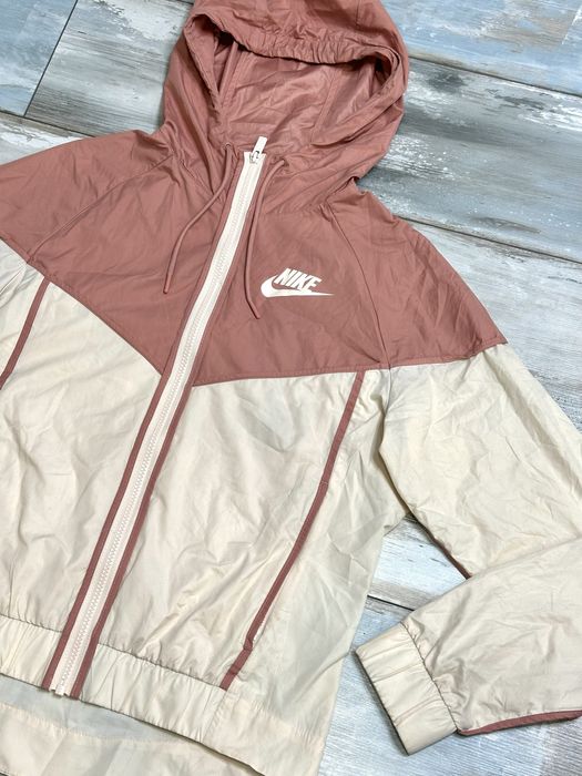 Дамско горнище Nike – размер S – отлично състояние