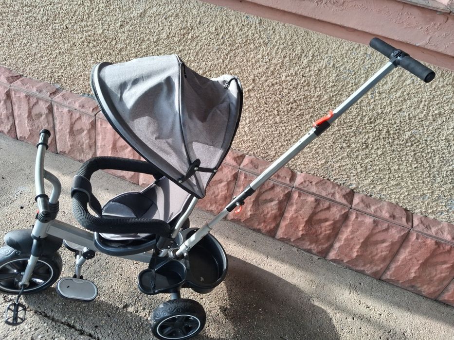 Tricicleta copii folosita foarte puțin timp