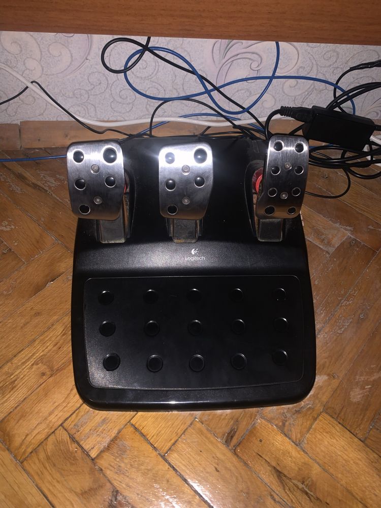 Logitech g27 със shifter