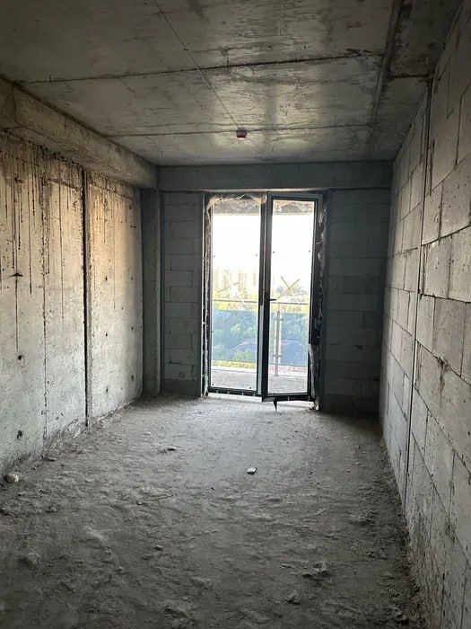 ЖК Парламент квартира 1-х комнатная состояние коробка. Юнусабад 6-кв.