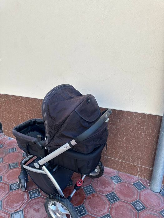 Продаётся детская коляска MOTHERCARE