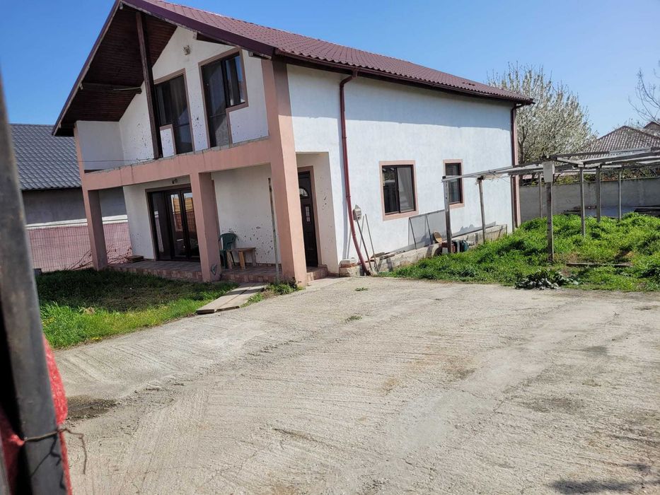 casa de inchiriat lumina