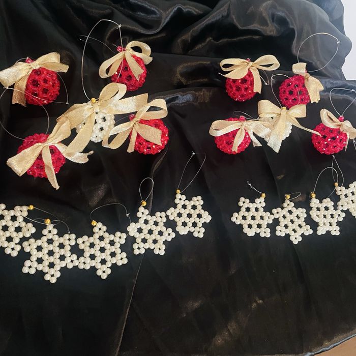 Globulete si stelute