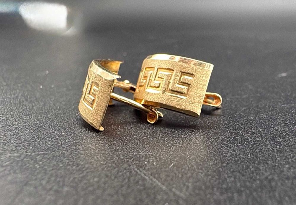 Dracula Amanet: Cercei de Aur 1.79Gr/14K.