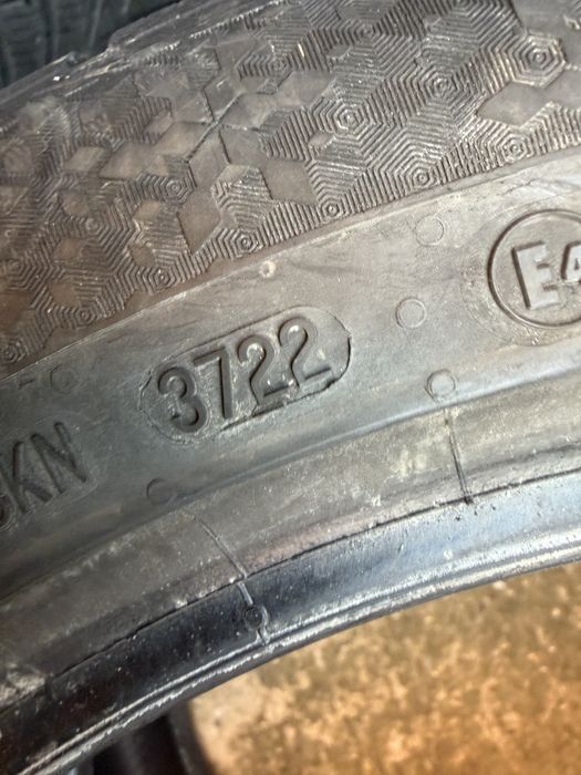 Continental 235/45/18 m+s