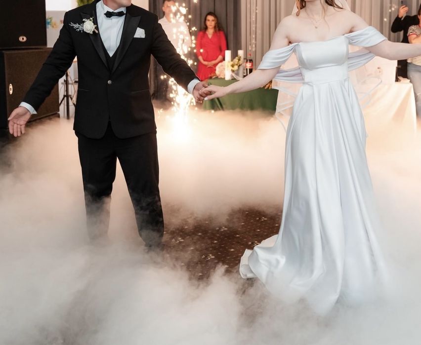 Vând rochie de mireasă