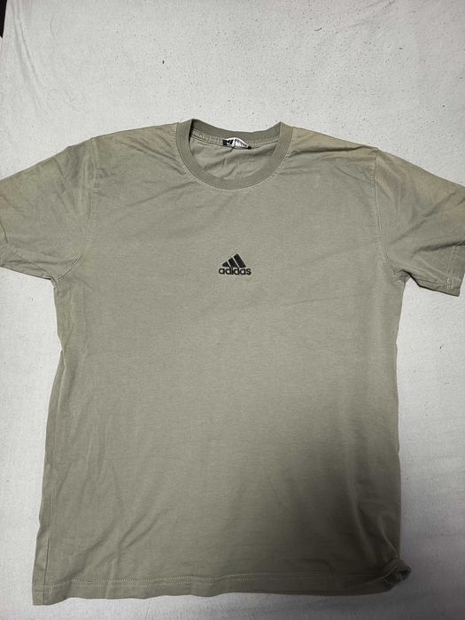 Чисто нова тениска Adidas