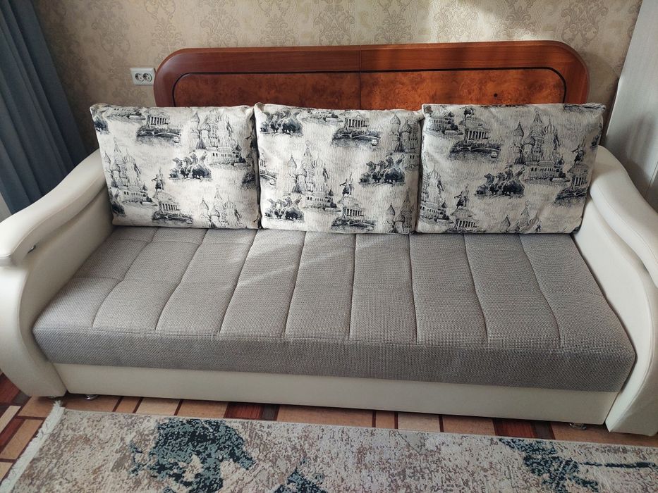 Продам мягкий диван в отличном состоянии