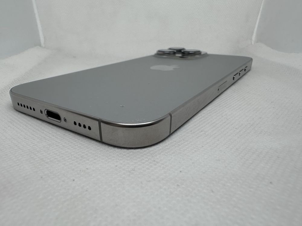 *Нов* Apple iPhone 16 Pro Max 256 GB Natural Titanium Unlocked