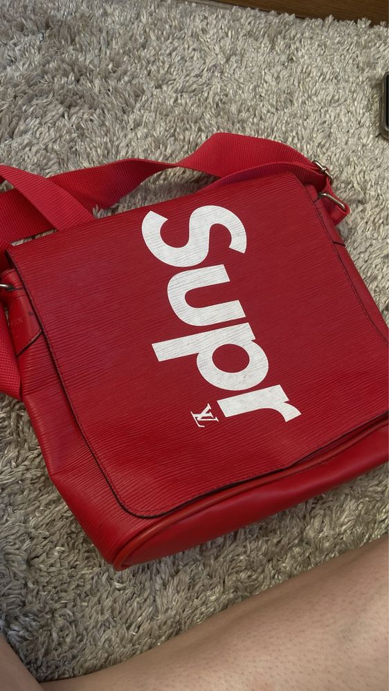 Чанта Supreme  LV