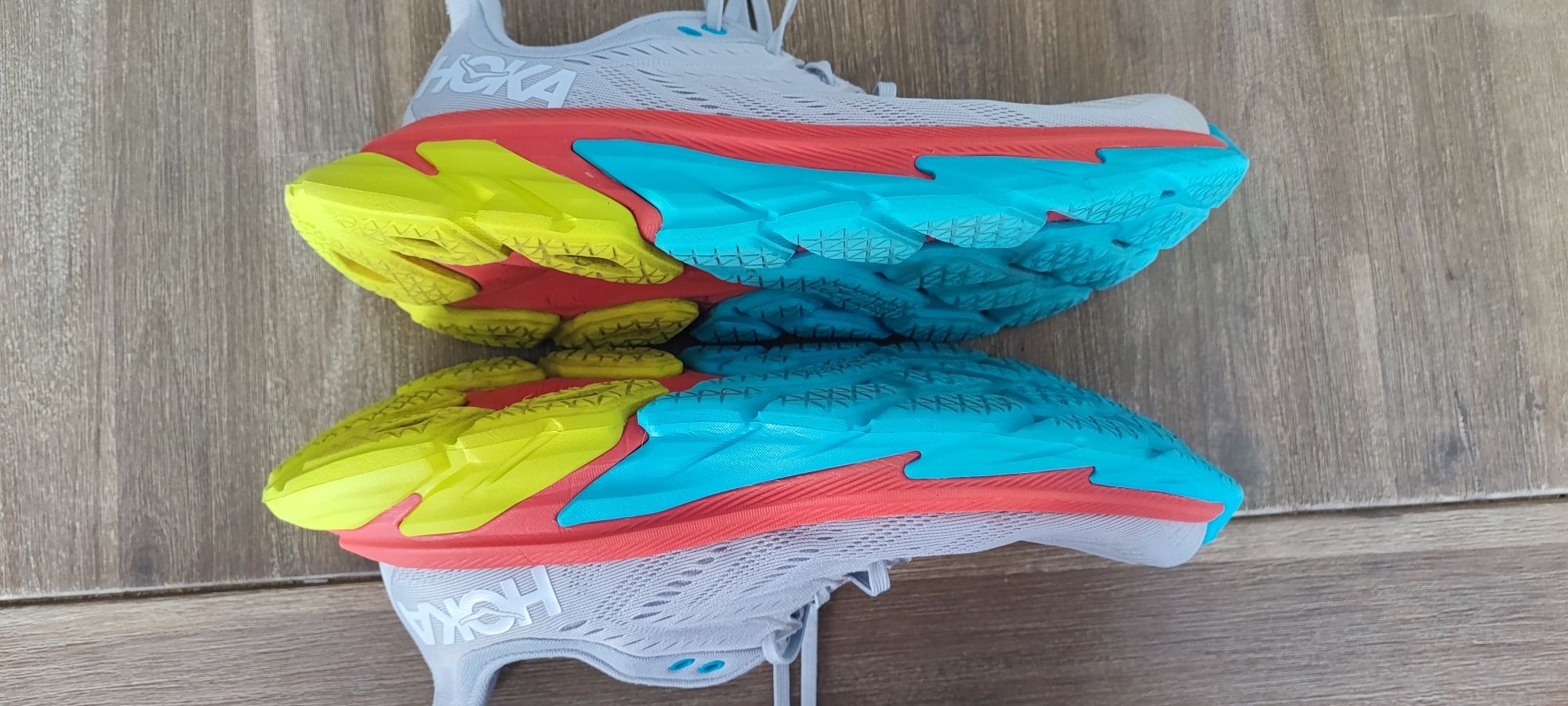 Hoka One One Clifton edge M номер 45 1/3