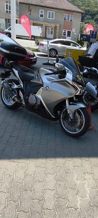 Vând Honda vfr 1200f