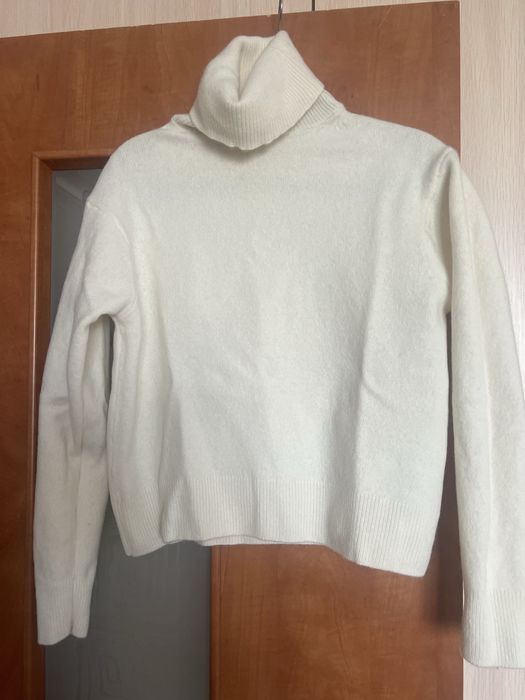 Продам свитер 100% шерсть