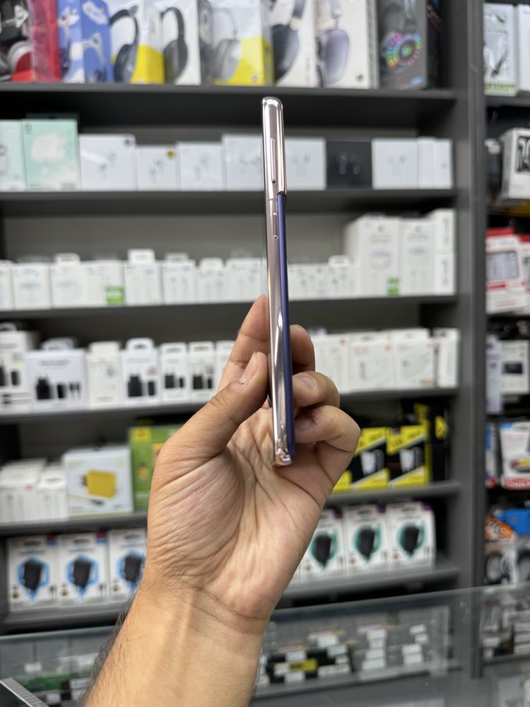 Samsung s21 8/256 gb