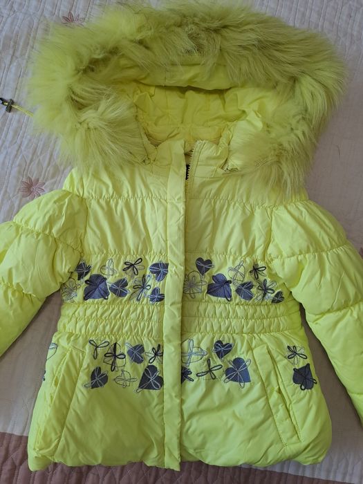 Продам зимнюю куртку для девочки!