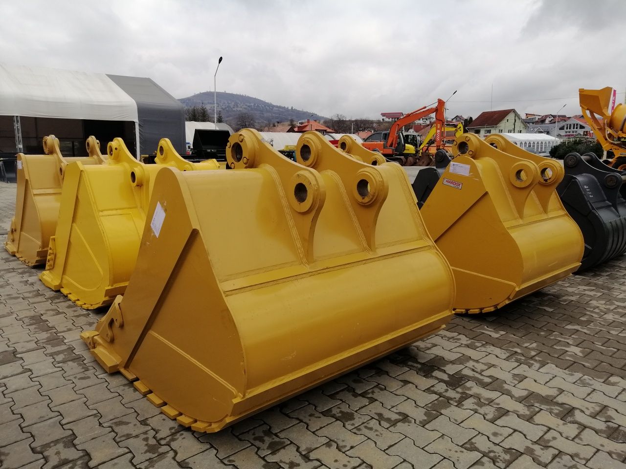 Cupa ranforsata pt. CAT320/325/330