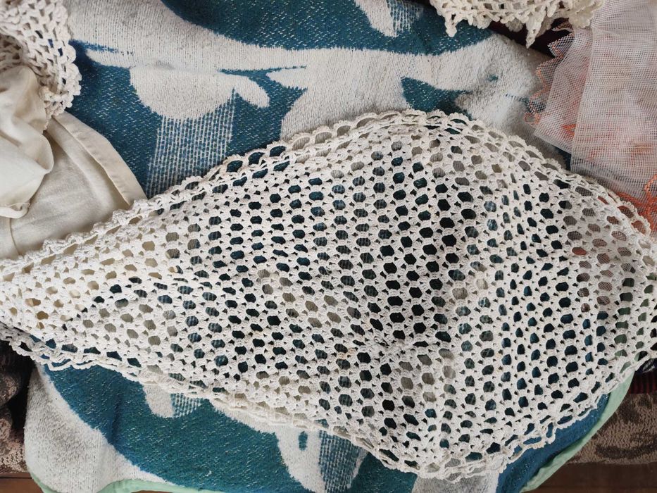 Ръчно плетени покривки и карета