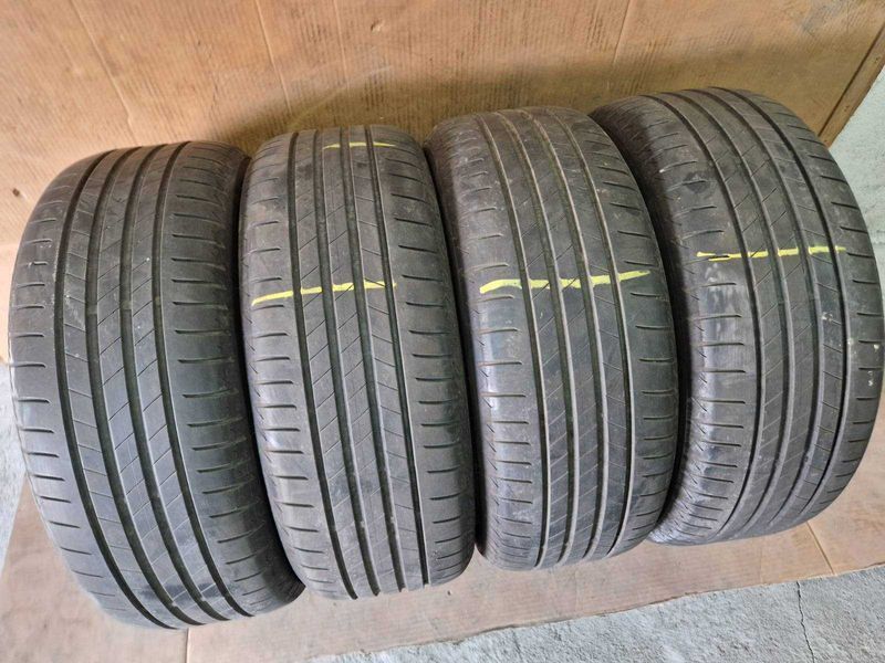 4 Bridgestone R17 225/55
летни гуми DOT0621