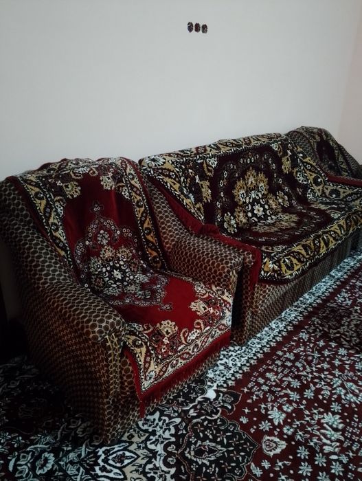 Qulay Divan Mehmonlar uchun