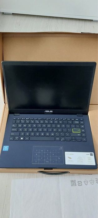Laptop Asus E410Mdiagonala14”