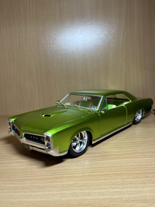 Pontiac GTO 1966 Hot Wheels Classics 1/18