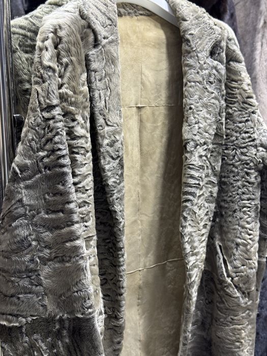 Продаётся Новая эксклюзивная шуба каракуль антик