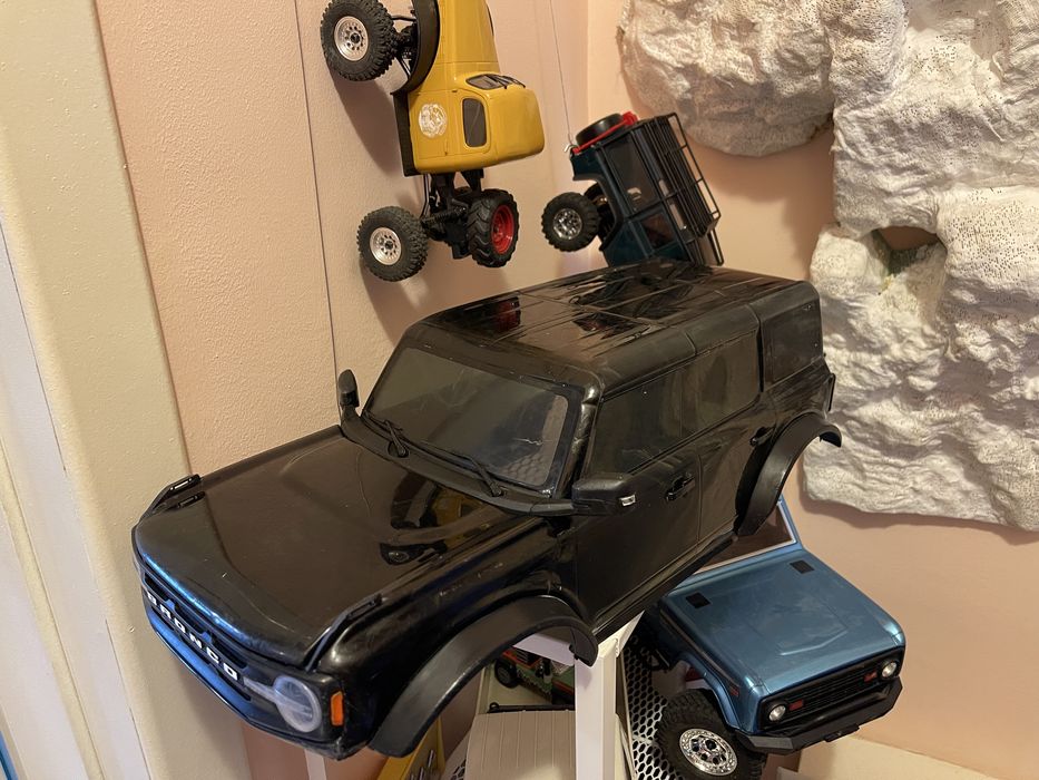 Traxxas TRX-4 Bronco body, fenders, bumpers