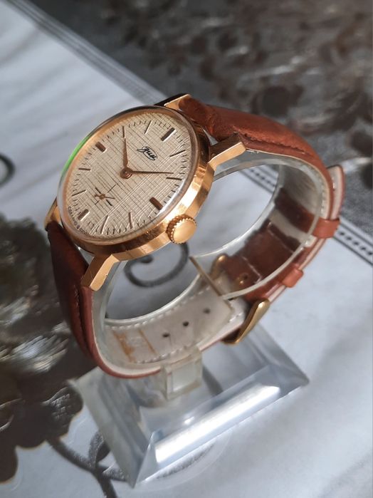 Позолоченные часы Зим-16камней