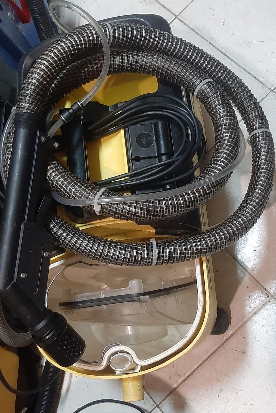 Парочистачка Karcher puzzi